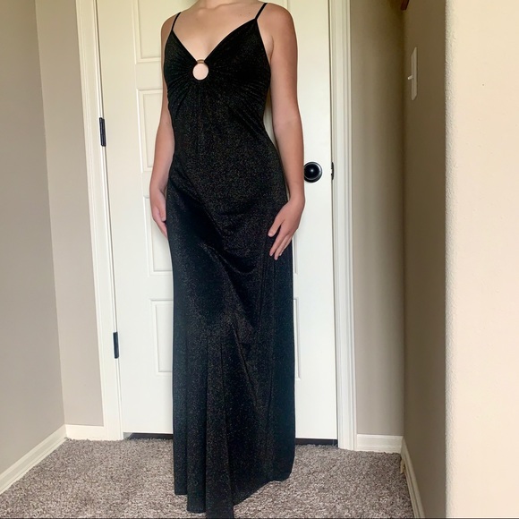 Y2K SCOOP Black and Gold Keyhole Shimmer Gown - Picture 5 of 13